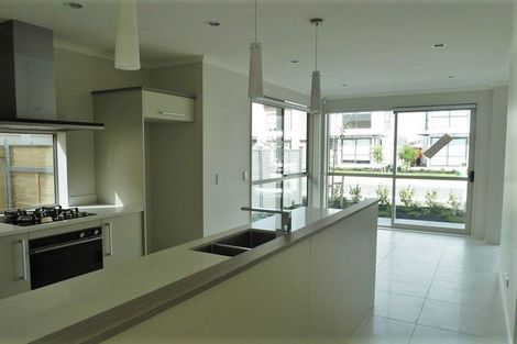 Photo of property in 24 Costa Viva Crescent, Karaka, Papakura, 2113