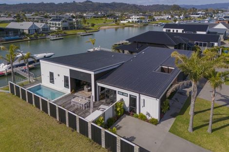 Photo of property in 11 Awatea Drive, Whitianga, 3510