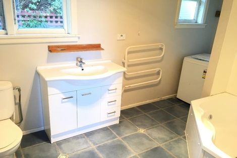 Photo of property in 156 Ilam Road, Ilam, Christchurch, 8041