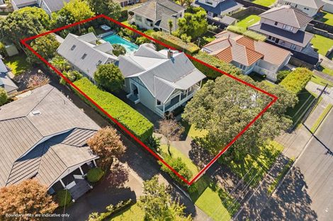 Photo of property in 42 Norwood Road, Bayswater, Auckland, 0622
