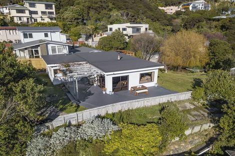 Photo of property in 4 Kiriwai Road, Paremata, Porirua, 5024
