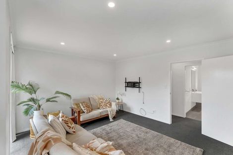 Photo of property in 17 Perla Road, Pukekohe, 2120