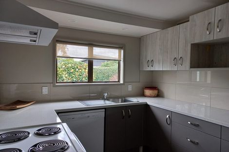 Photo of property in 7 Kathleen Place, Rainbow Point, Taupo, 3330