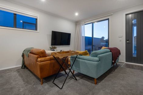 Photo of property in 3a Koreke Close, Kenepuru, 5022