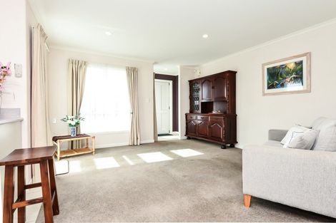 Photo of property in 14 Sovereign Isle Lane, Rototuna, Hamilton, 3210