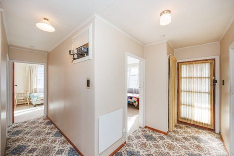 Photo of property in 2 Paisley Street, Awapuni, Palmerston North, 4412