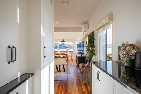 Photo of property in Wallis Street, Raglan, 3225