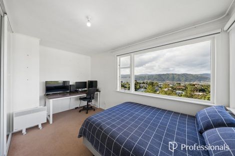 Photo of property in 24 Pekanga Road, Normandale, Lower Hutt, 5010