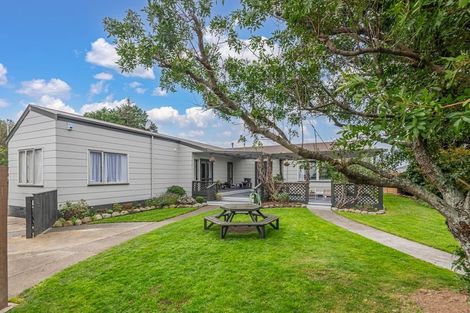 Photo of property in 31 Rosedale Crescent, Cloverlea, Palmerston North, 4412