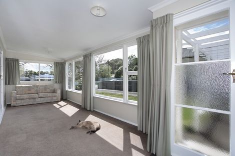 Photo of property in 21 Oxford Street, Marton, 4710