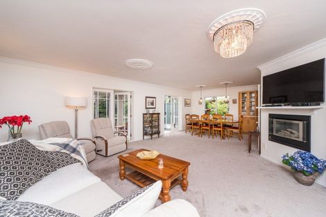 Photo of property in 98 John F Kennedy Drive, Milson, Palmerston North, 4414