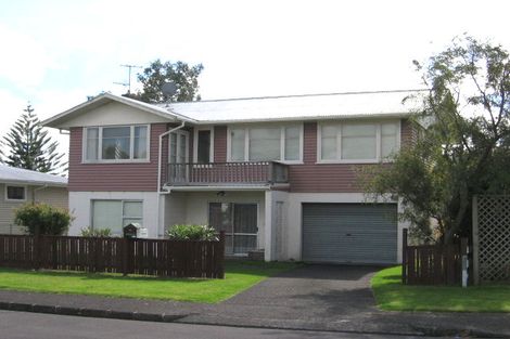 Photo of property in 16 Clinton Avenue, Te Atatu Peninsula, Auckland, 0610