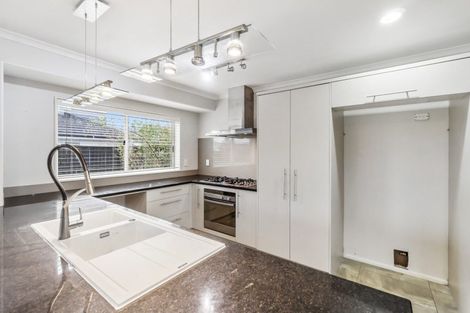 Photo of property in 13 Cornwall Place, Karaka, Papakura, 2113