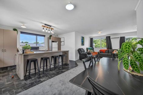Photo of property in 8 Shaldon Crescent, Blagdon, New Plymouth, 4310