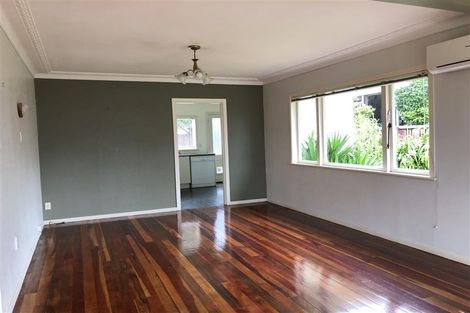 Photo of property in 13 Fairlea Road, Te Atatu South, Auckland, 0610