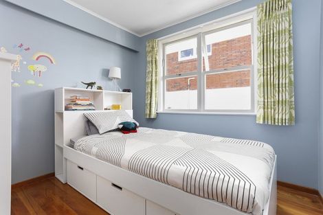 Photo of property in 39 Tahi Terrace, Glen Eden, Auckland, 0602