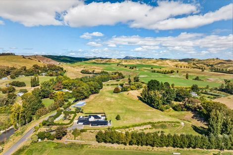 Photo of property in 10 Charlton Road, Te Awanga, 4102