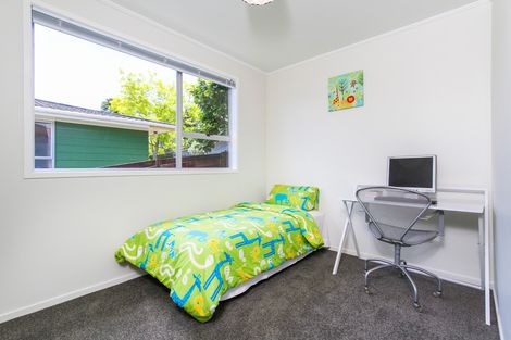 Photo of property in 30 Donovan Avenue, Massey, Auckland, 0614
