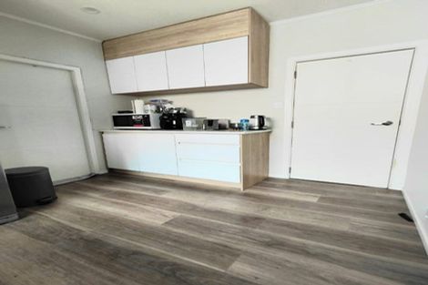 Photo of property in 86d Kelman Road, Kelston, Auckland, 0602