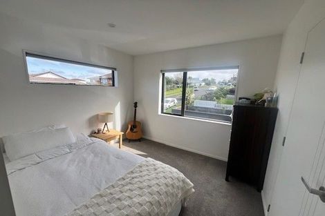 Photo of property in 1/40 Mark Edward Drive, Half Moon Bay, Auckland, 2012