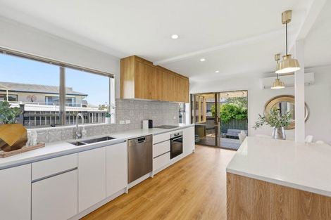 Photo of property in 34b Majesty Place, Half Moon Bay, Auckland, 2012