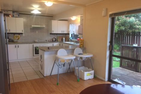 Photo of property in 13 Ciprian Place, Henderson, Auckland, 0612