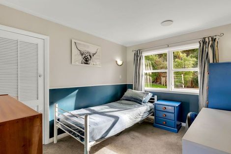 Photo of property in 46 Kiwi Crescent, Tawa, Wellington, 5028