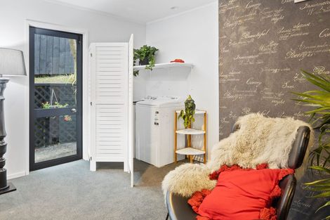 Photo of property in 38 Hyde Road, Rothesay Bay, Auckland, 0630