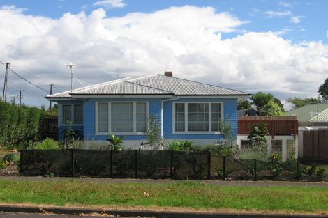 Photo of property in 2/22 Koromiko Street, New Lynn, Auckland, 0600