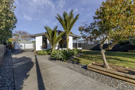 Photo of property in 41 Takiroa Street, Urenui, 4375