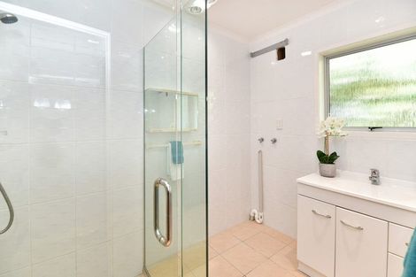 Photo of property in 1017 Whangaparaoa Road, Tindalls Beach, Whangaparaoa, 0930