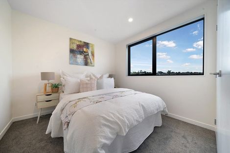 Photo of property in 28a Moire Road, Massey, Auckland, 0614