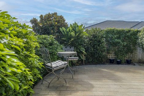 Photo of property in 17 Crown Hill, Paraparaumu, 5032
