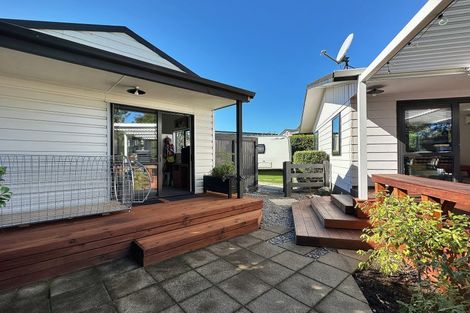Photo of property in 11 Gibbs Place, Kinloch, Taupo, 3377