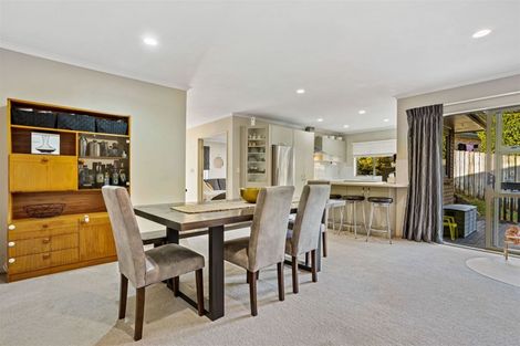 Photo of property in 31 Quincey Place, Massey, Auckland, 0614