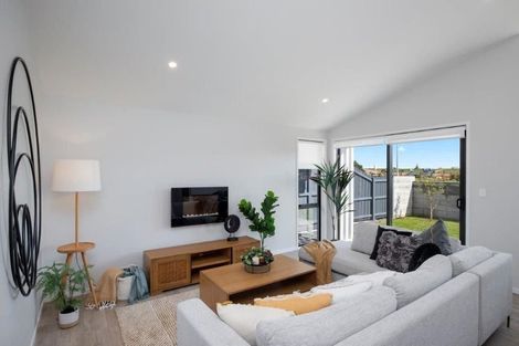 Photo of property in 49 Stackwood Avenue, Woodend, 7691