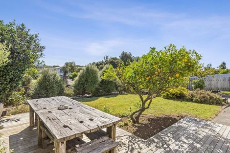 Photo of property in 11 Teoti Street, Paraparaumu Beach, Paraparaumu, 5032