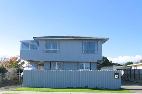 Photo of property in 15 Mazengarb Road, Paraparaumu Beach, Paraparaumu, 5032