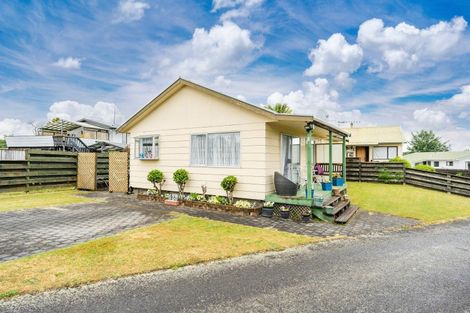 Photo of property in 8 Anna Place, Hilltop, Taupo, 3330