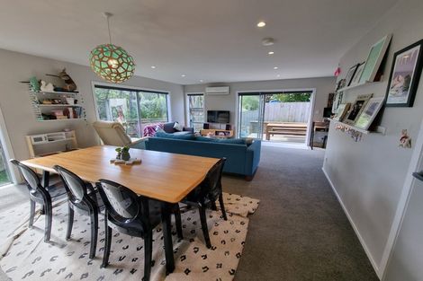 Photo of property in 61u1 Black Rock Road, Newlands, Wellington, 6037