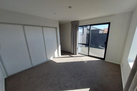 Photo of property in 28 Llew Summers Street, Belfast, 8051