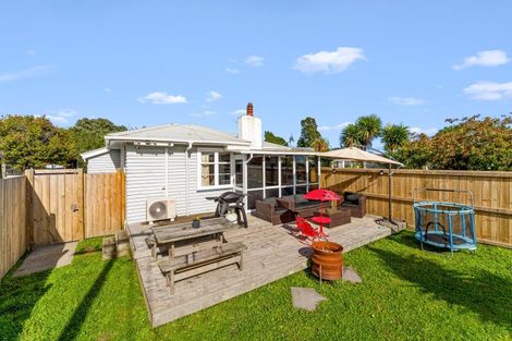 Photo of property in 27 Iti Street, Otaki, 5512