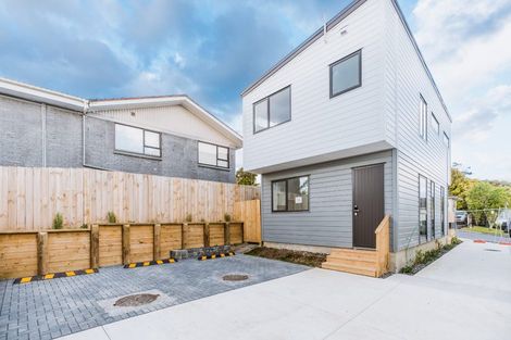 Photo of property in 55a Redwood Drive, Massey, Auckland, 0614