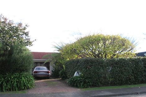 Photo of property in 3 Patterson Grove, Waikanae, 5036