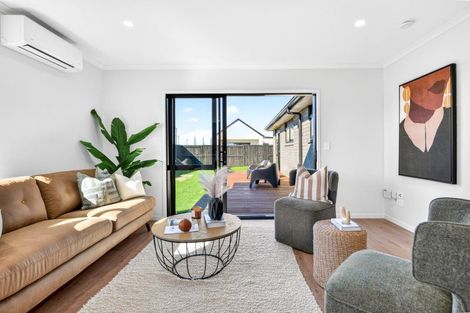 Photo of property in 18 Tiroake Street, Ruakura, Hamilton, 3214