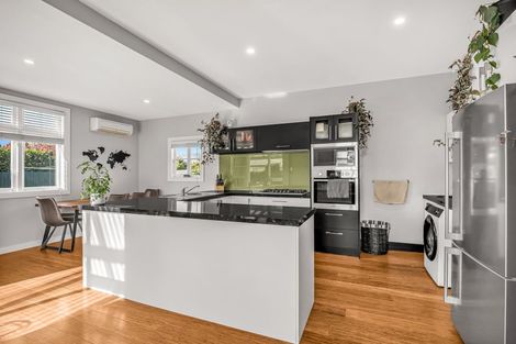 Photo of property in 6 Mortlake Street, Islington, Christchurch, 8042