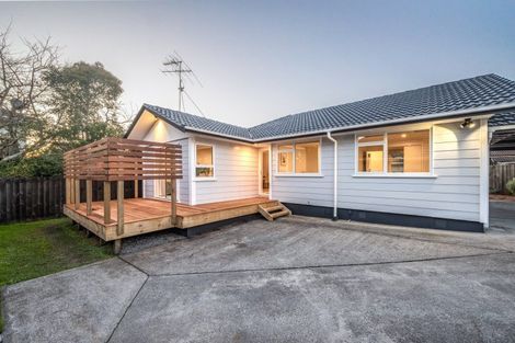 Photo of property in 10a Tomintoul Place, Highland Park, Auckland, 2010
