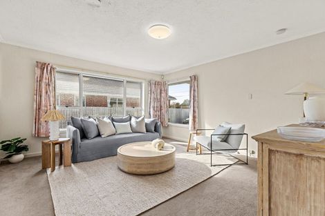 Photo of property in 15 Pembroke Street, Avondale, Christchurch, 8061