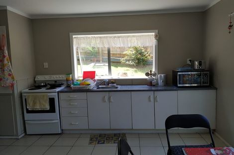 Photo of property in 1/83 Mcleod Road, Te Atatu South, Auckland, 0610