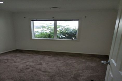 Photo of property in 4 Comber Place, Johnsonville, Wellington, 6037